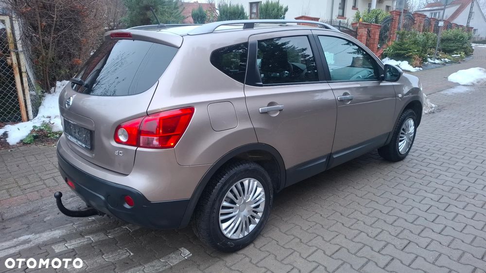 Nissan Qashqai 2.0 dCi 4 x 4 DPF tekna - 4