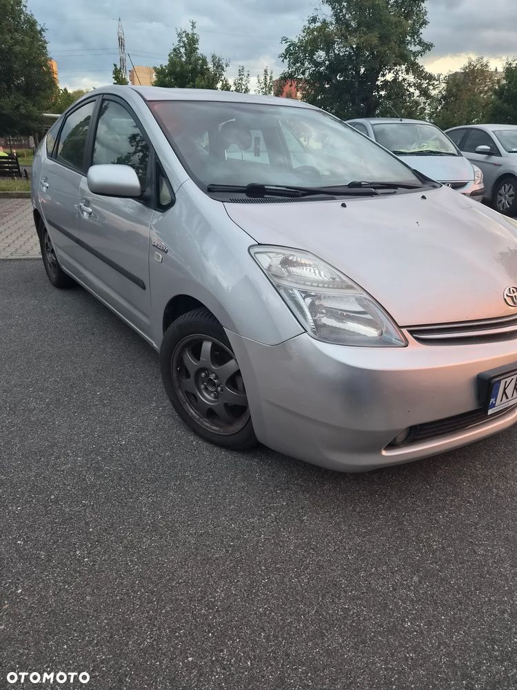 Toyota Prius 1.5 VVT-i Prestige - 4
