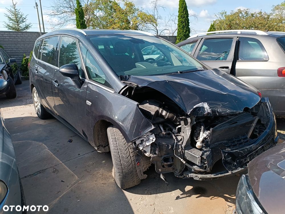 Opel Zafira c
