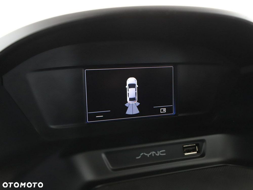 Ford Kuga 1.5 EcoBoost 2x4 Trend - 25