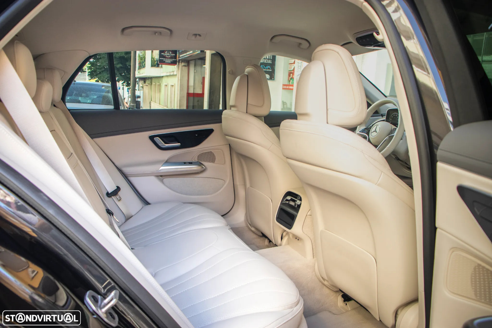 Mercedes-Benz E 300 de 4Matic All-Terrain - 39