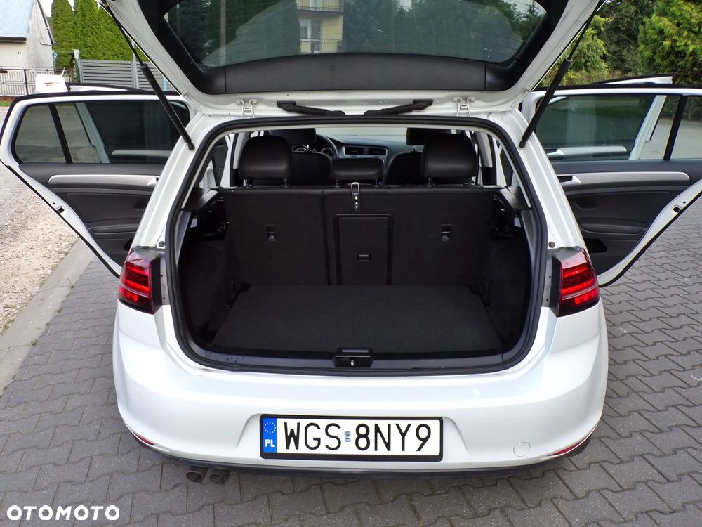 Volkswagen Golf 2.0 BlueTDI DSG Comfortline - 24