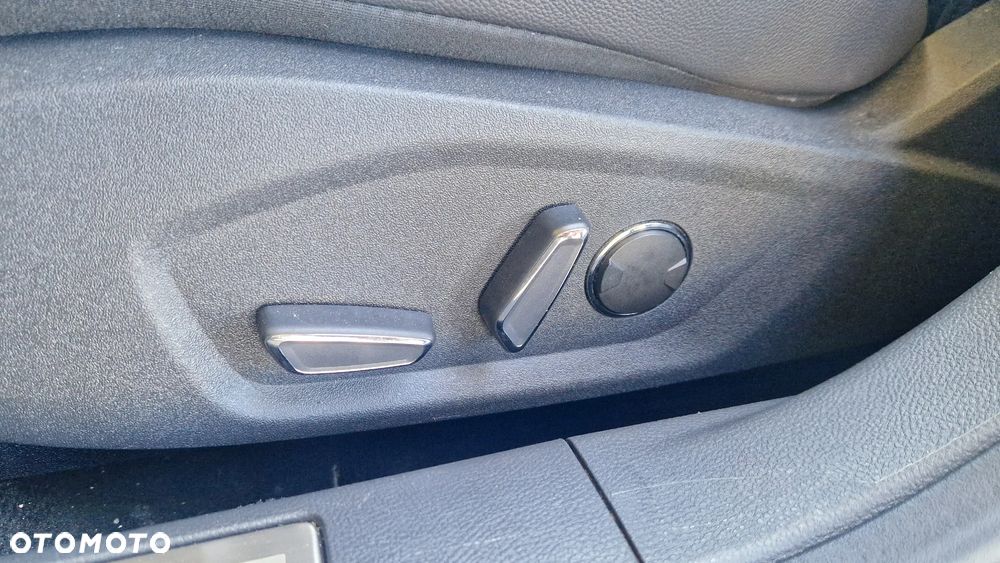 Ford Mondeo 2.0 EcoBlue ST-Line - 30