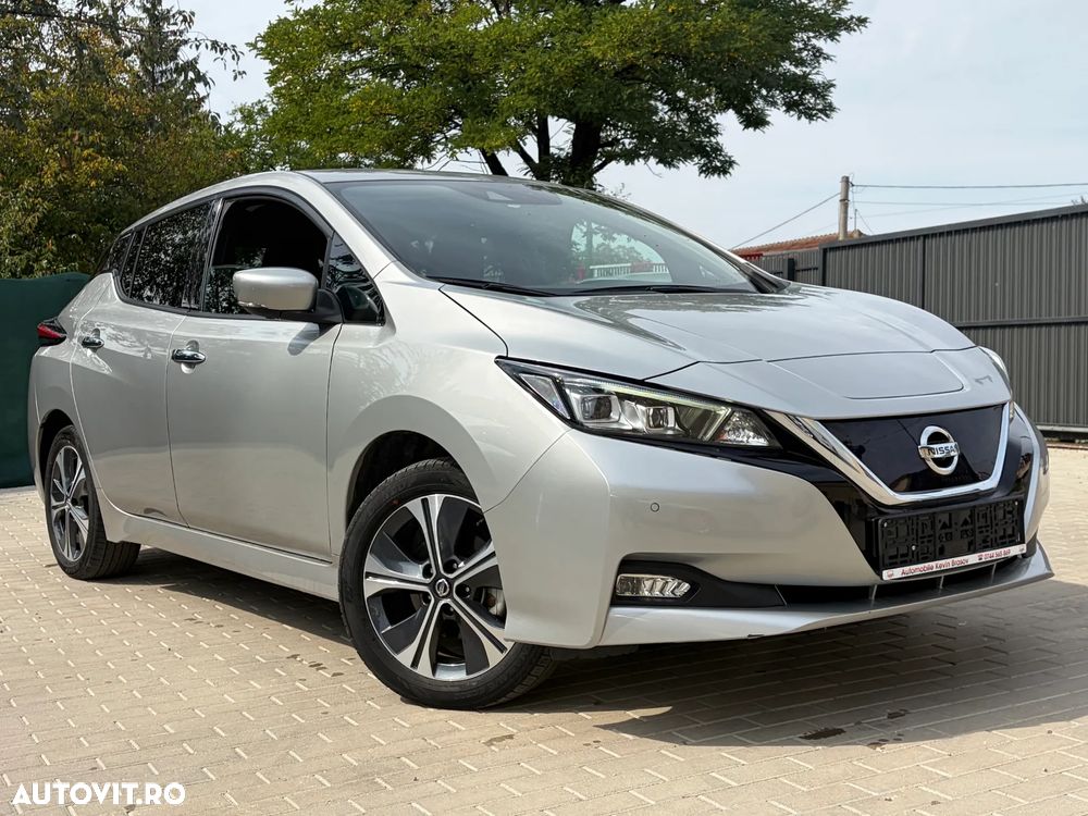 Nissan LEAF 62 kWh e+ N-Connecta - 2
