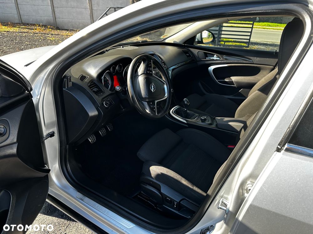 Opel Insignia - 10