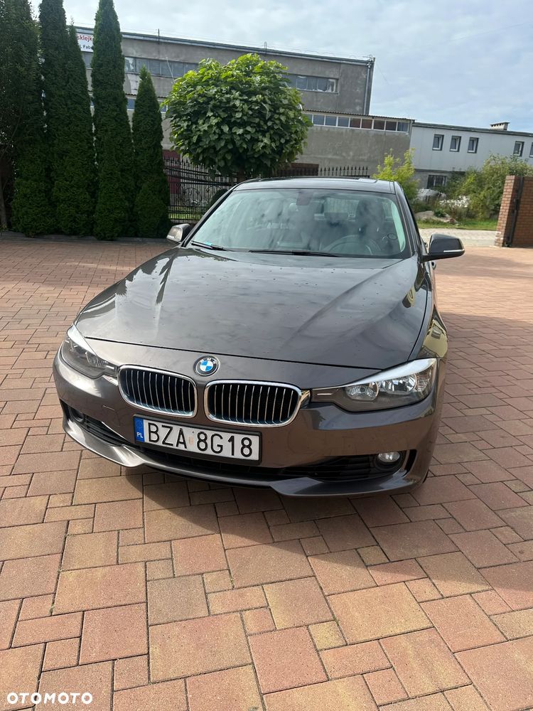 BMW Seria 3 328i xDrive - 4