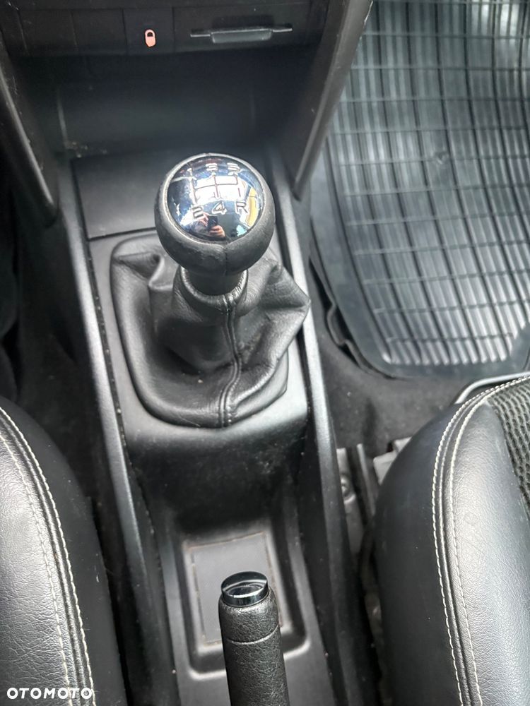 Peugeot 207 90 HDi FAP (Blue Lion) Urban Move - 18