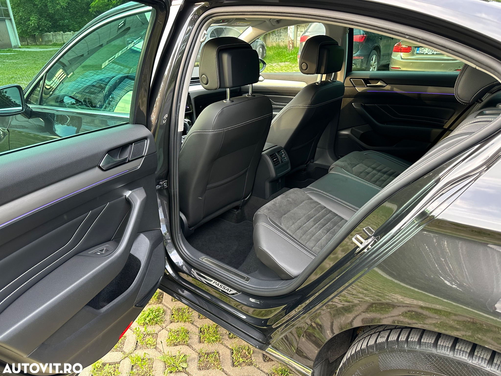 Volkswagen Passat 2.0 TDI DSG R Executive - 10