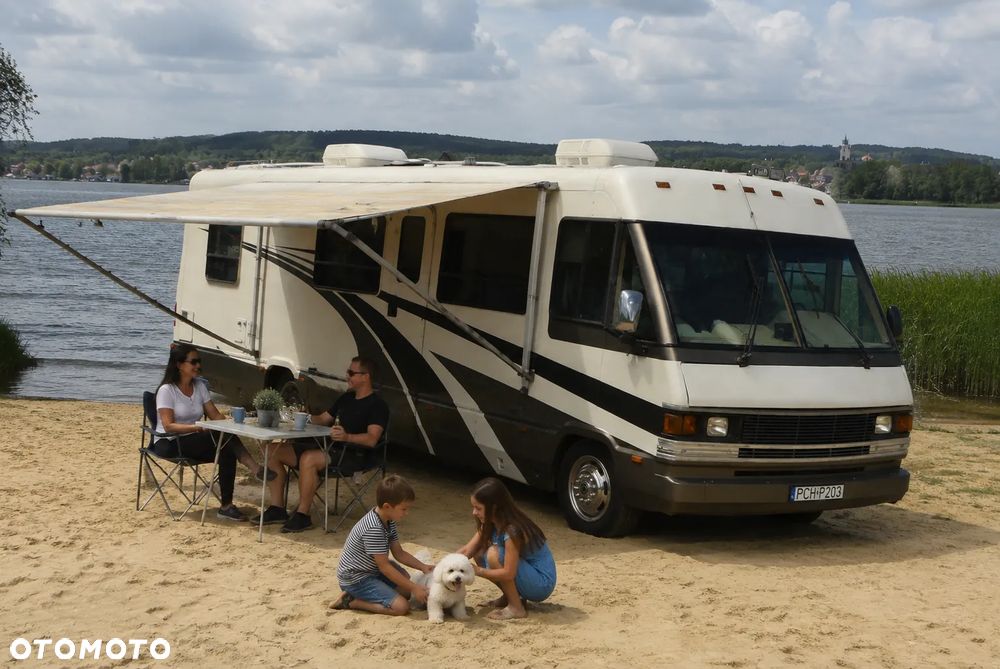 Chevrolet WINNEBAGO - 1
