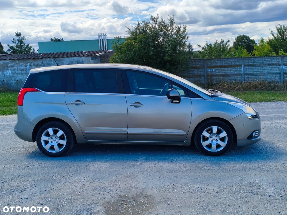 Peugeot 5008 1.6 Access 7os - 5