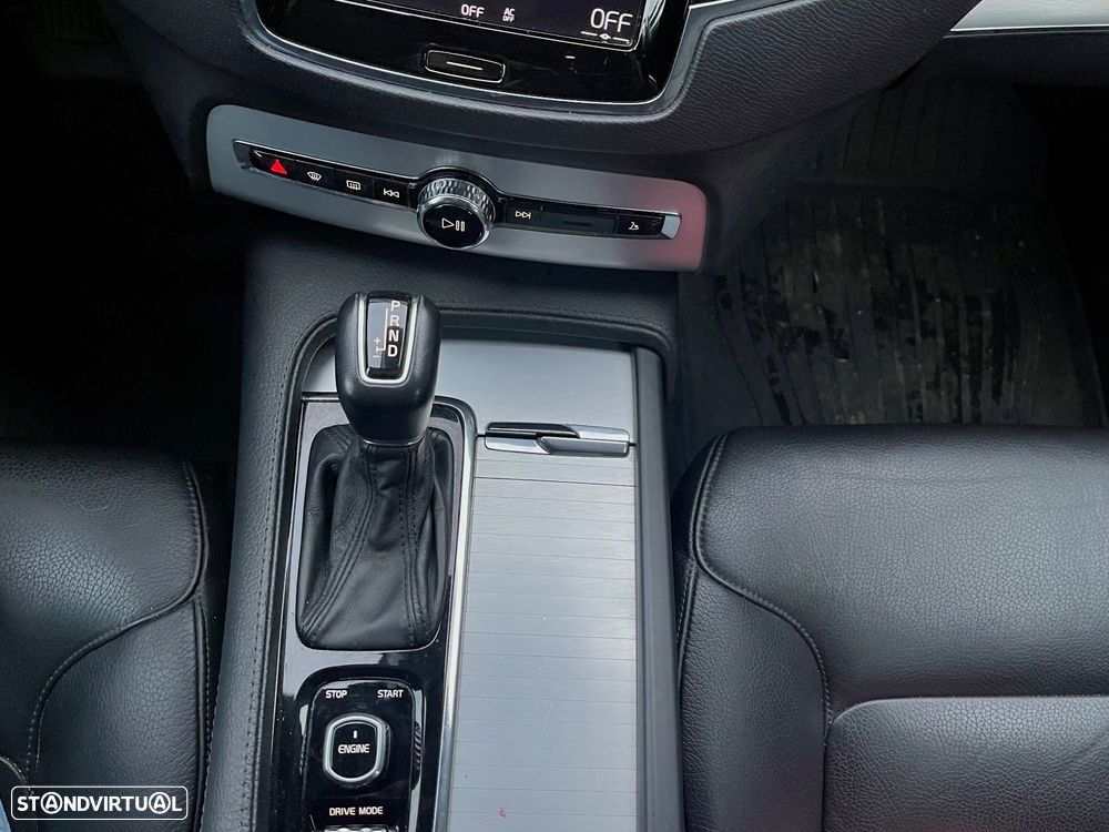 Volvo XC 90 2.0 D4 Momentum - 32