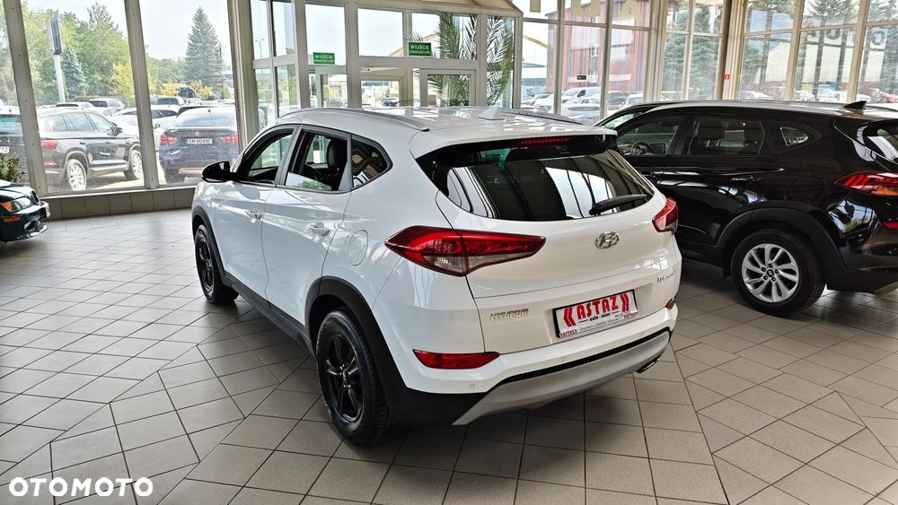 Hyundai Tucson - 16