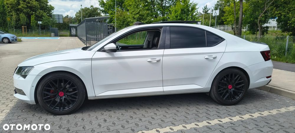 Skoda Superb 2.0 TDI L&K DSG - 8