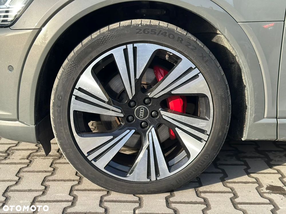 Audi Q8 Sportback e-tron - 26