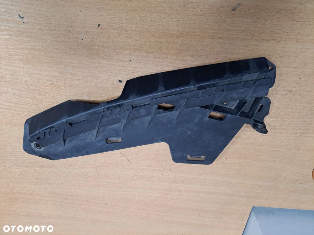 VOLVO V70 XC70 S80 ŚLIZG LAMPY LAMPA MOCOWANIE LEWE 30796387 - 2