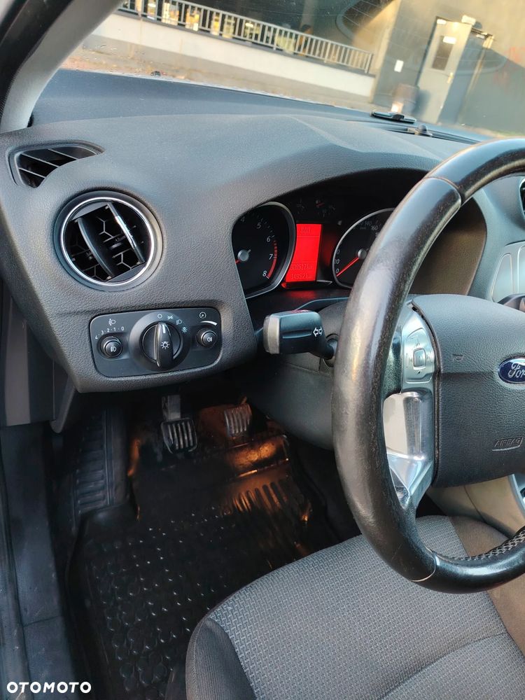 Ford Mondeo - 26