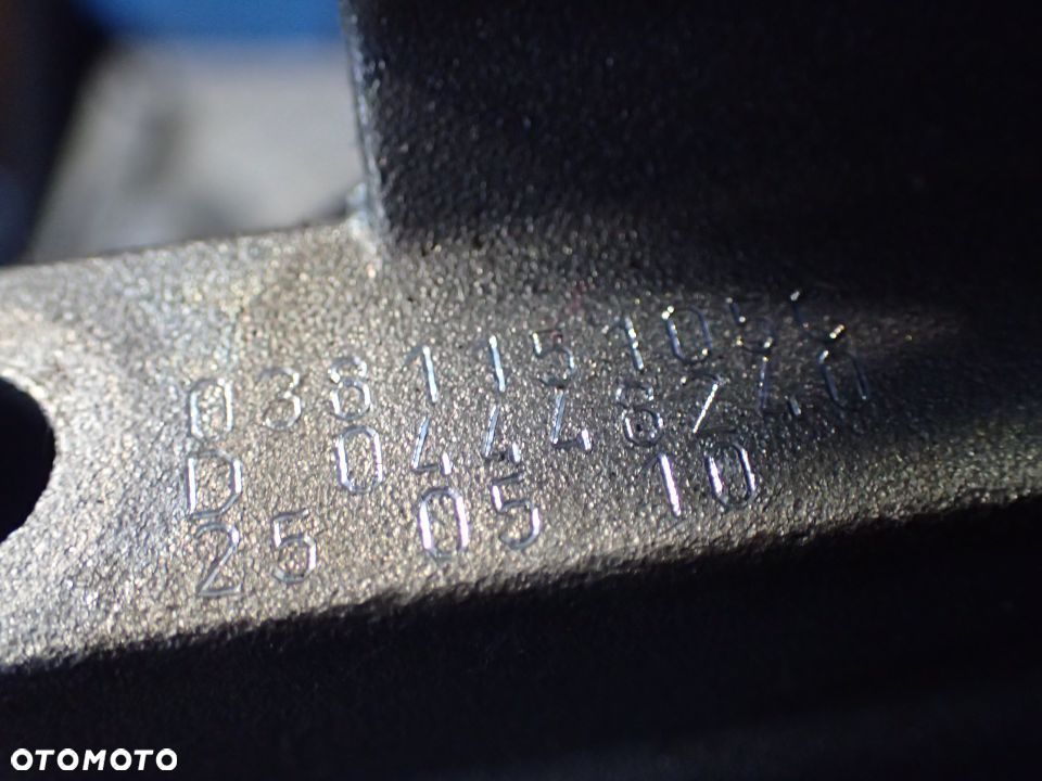 POMPA OLEJOWA SMOK 2,0 TDI CBD 038115105C RADOM - 3