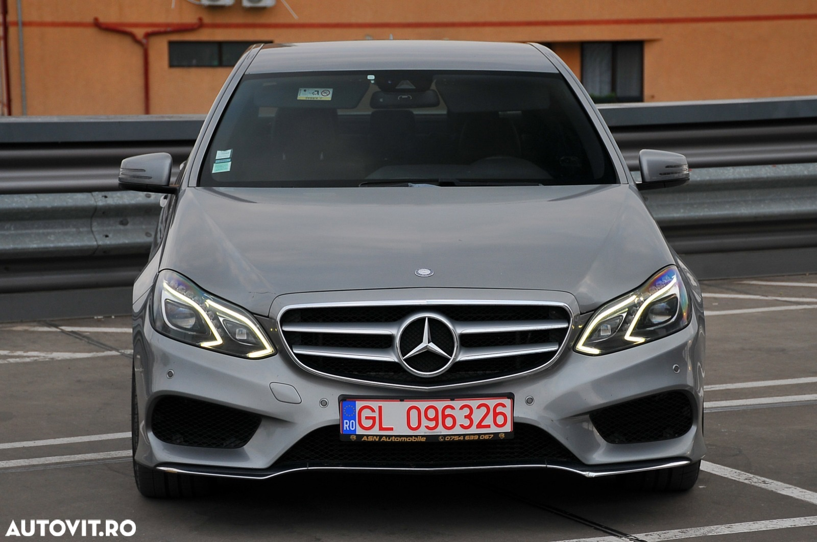 Mercedes-Benz E 300 BlueTEC HYBRID Aut. - 2