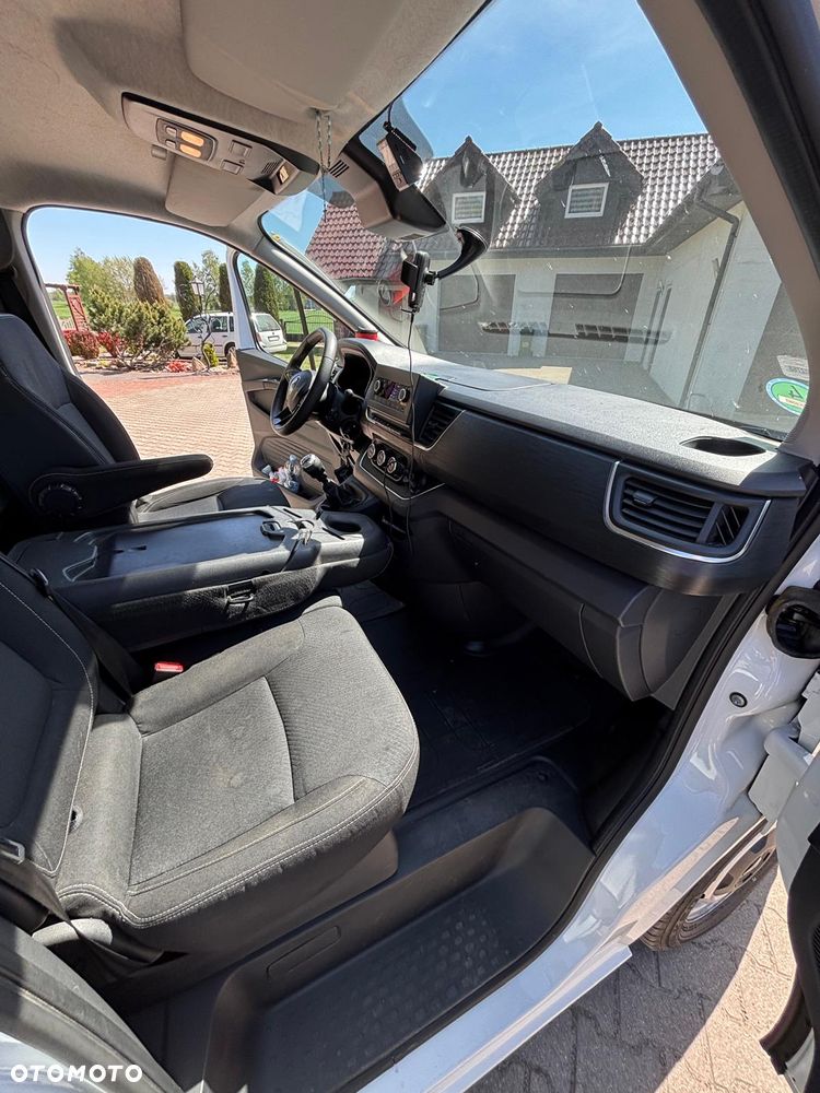 Renault Trafic - 11