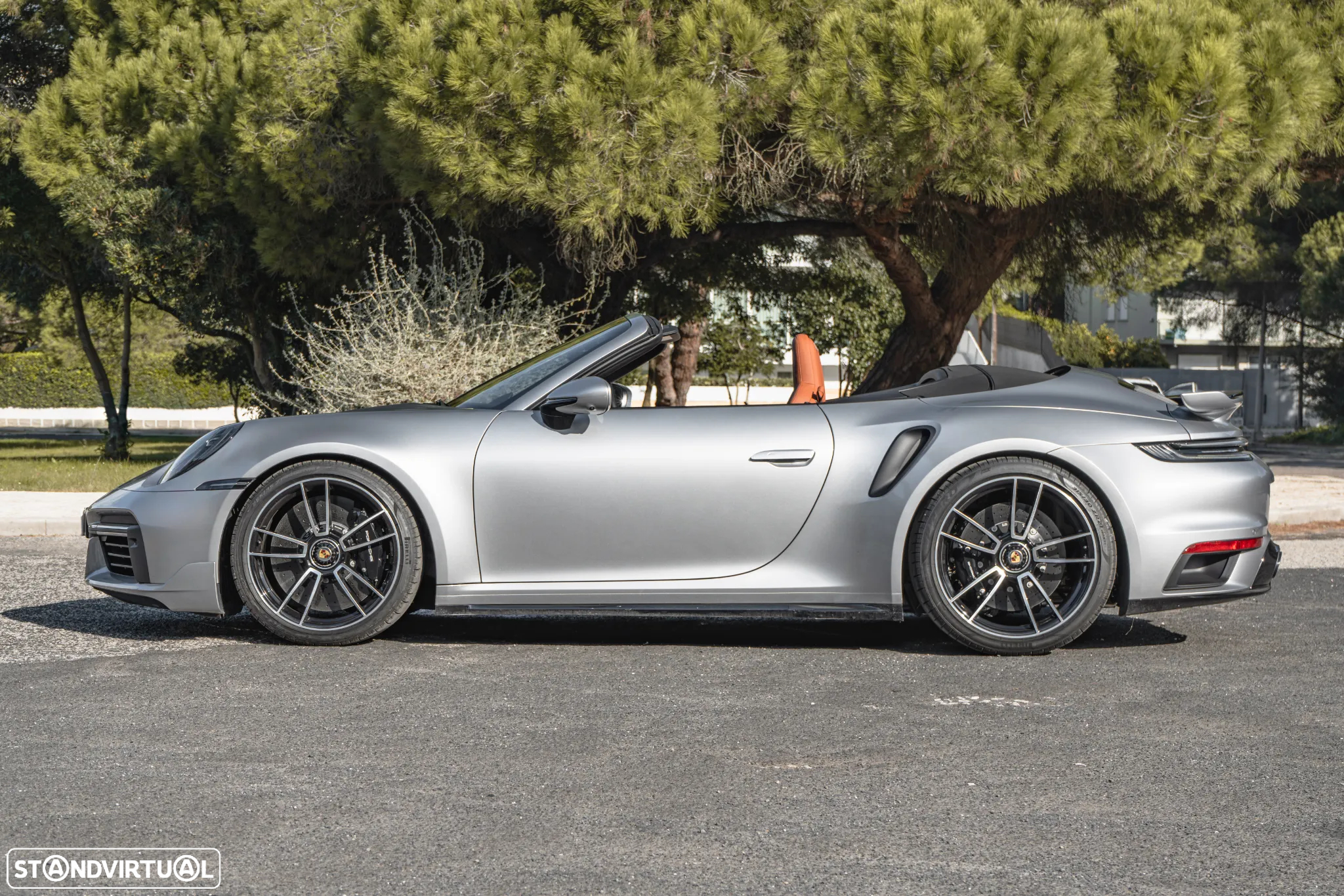 Porsche 911 (992) Turbo S Cabriolet - 3