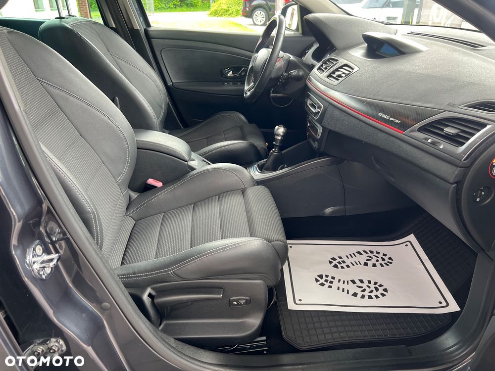 Renault Megane Grandtour TCe 220 Start & Stop GT 220 - 31