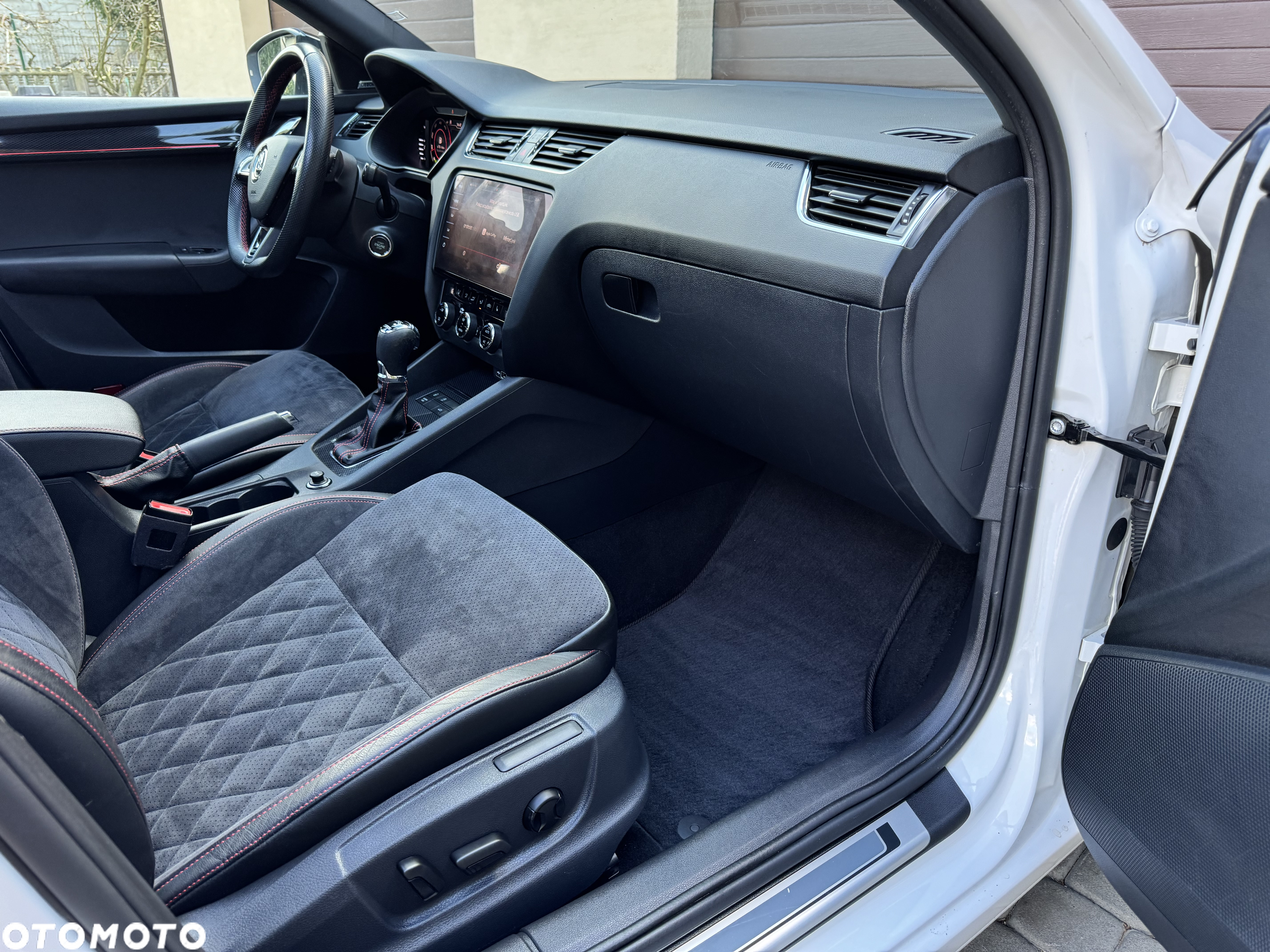 Skoda Octavia 2.0 TDI 4x4 DSG RS - 34