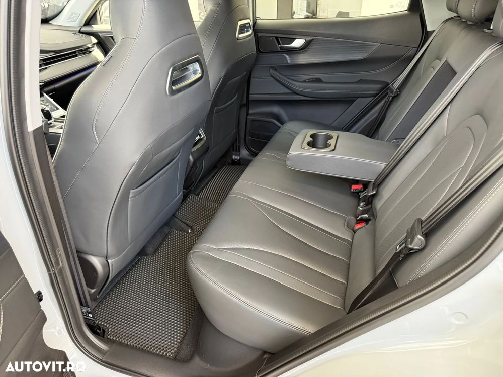 Chery Tiggo 4 1.5 TGDI DHT HEV Unique - 10