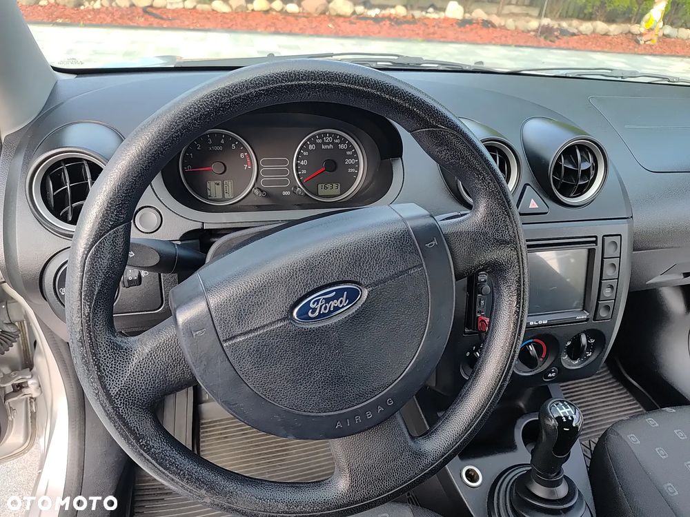 Ford Fiesta - 6