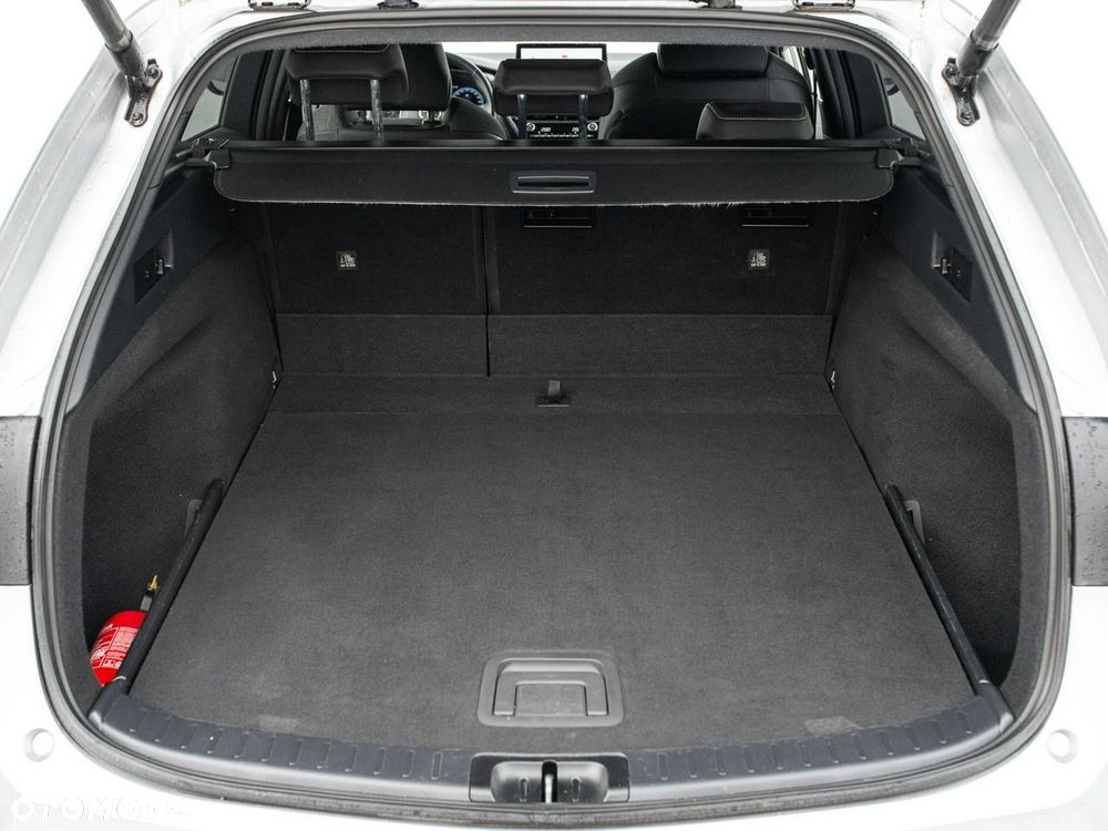 Toyota Corolla - 24
