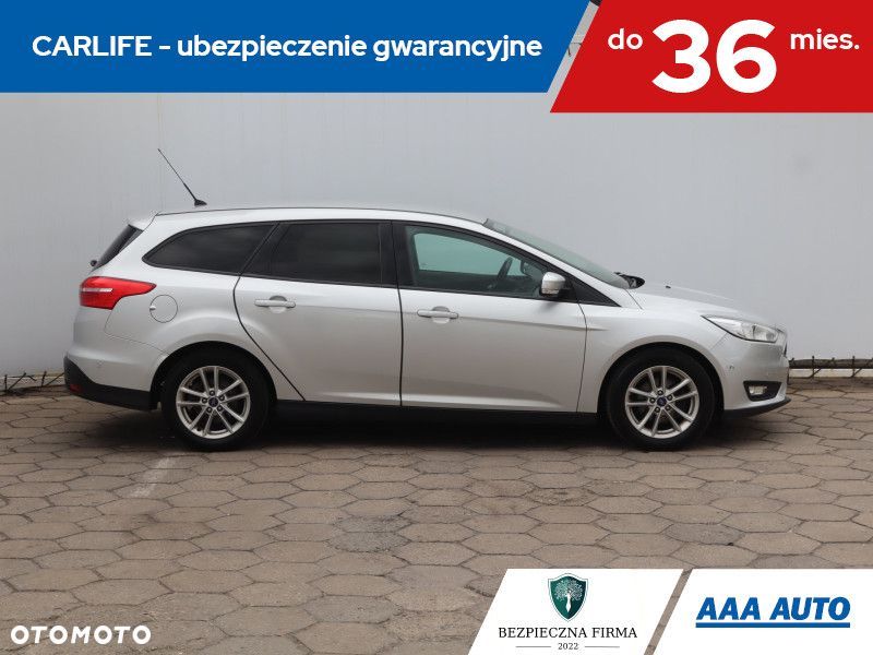 Ford Focus SW - 8