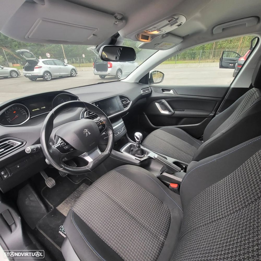 Peugeot 308 PureTech 130 GPF Stop & Start Style - 24