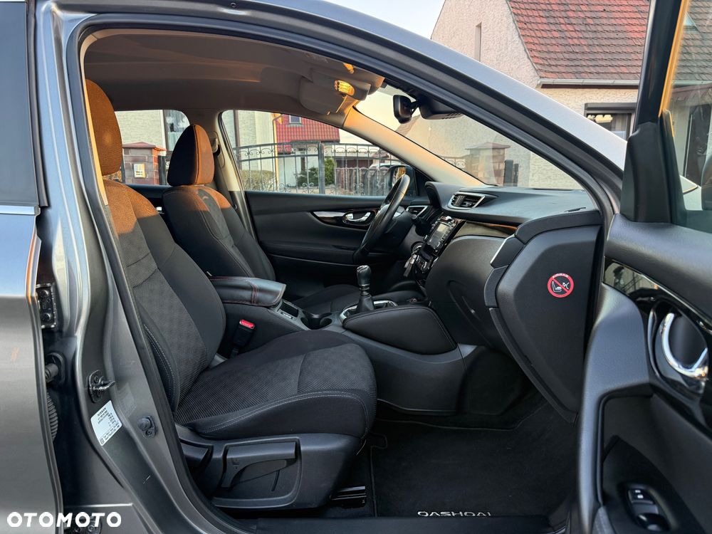Nissan Qashqai 1.6 dCi DPF Start/Stop tekna - 18