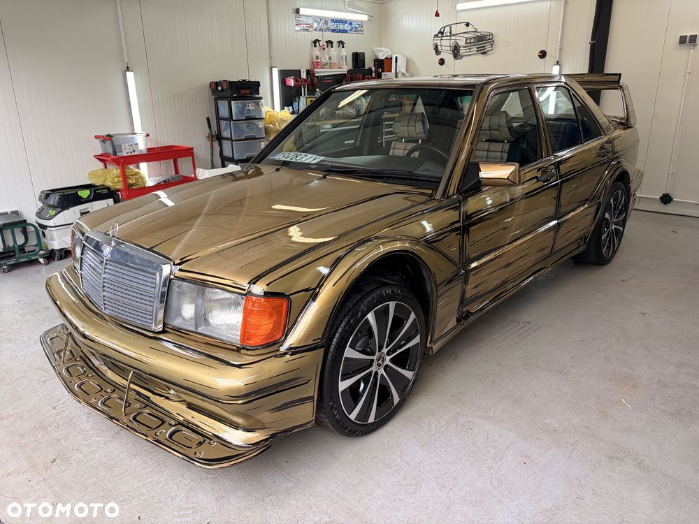 Mercedes-Benz W201 (190) - 4