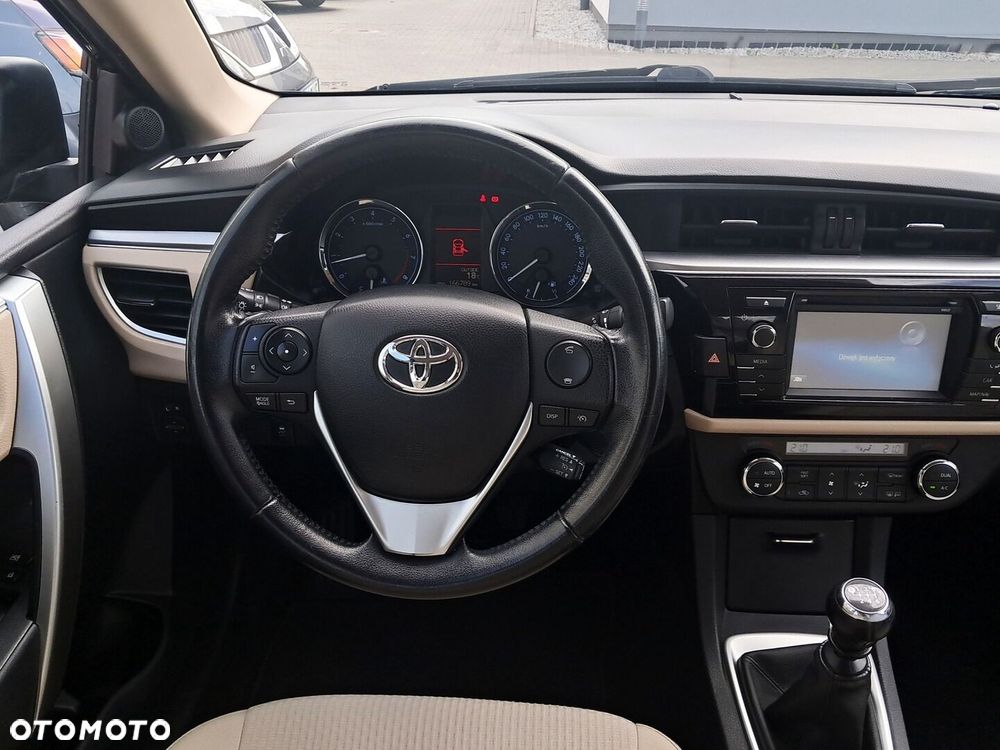 Toyota Corolla 1.6 Premium - 16