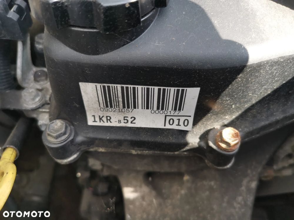 Części Toyota Aygo I 1.0B 1KR-B52 Lakier 8R0 - 19
