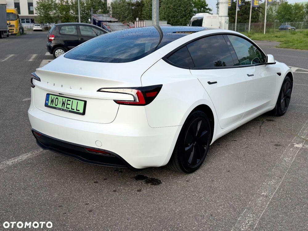 Tesla Model 3 - 5