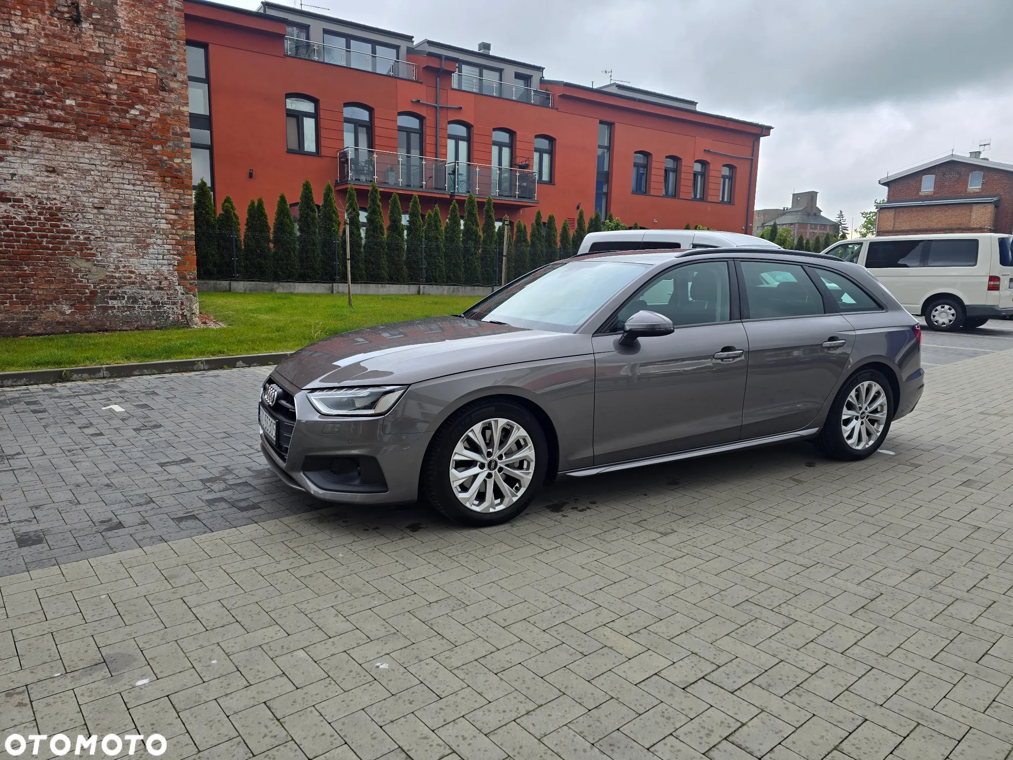 Audi A4 Avant 40 TDI quattro S tronic - 9