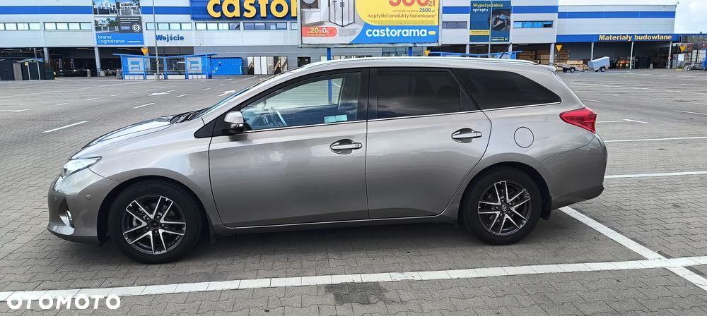 Toyota Auris - 2