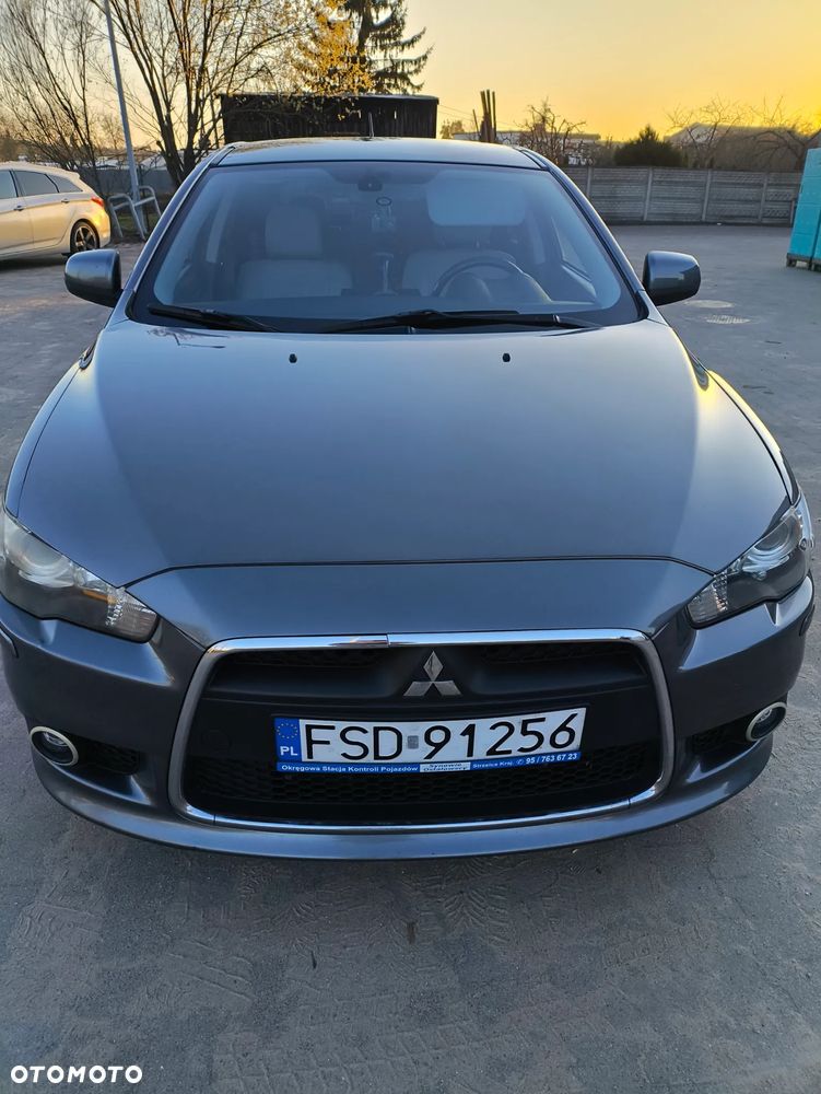 Mitsubishi Lancer - 2