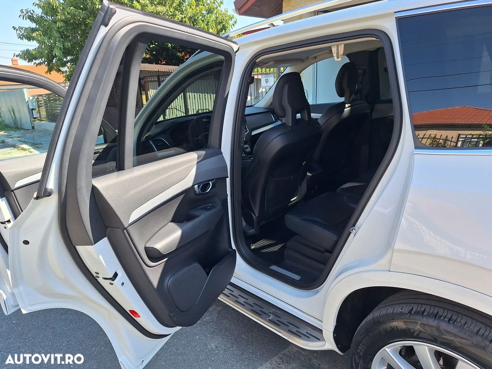 Volvo XC 90 D5 AWD Momentum - 5