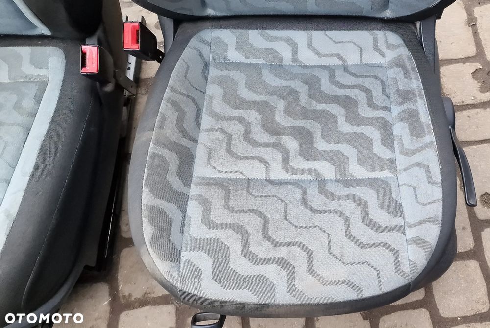 FOTEL LEWY PRZÓD SKODA FABIA II - 3