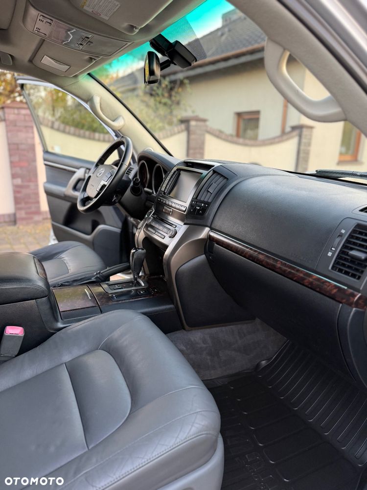 Toyota Land Cruiser LC 4.5 V8 D-4D Prestige 7os - 16