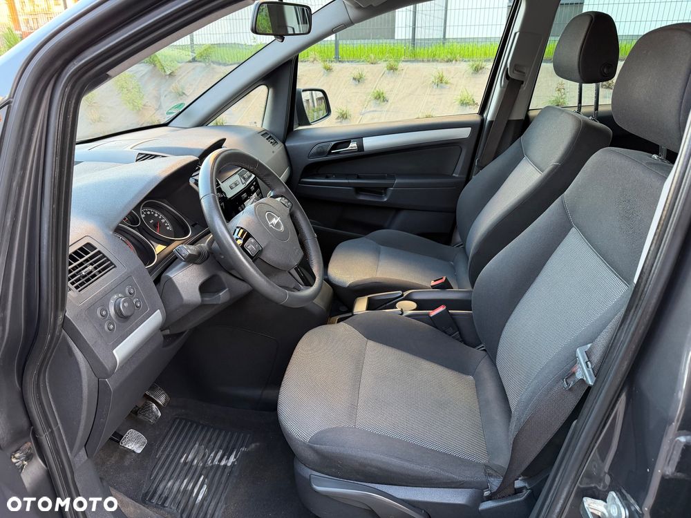 Opel Zafira - 9