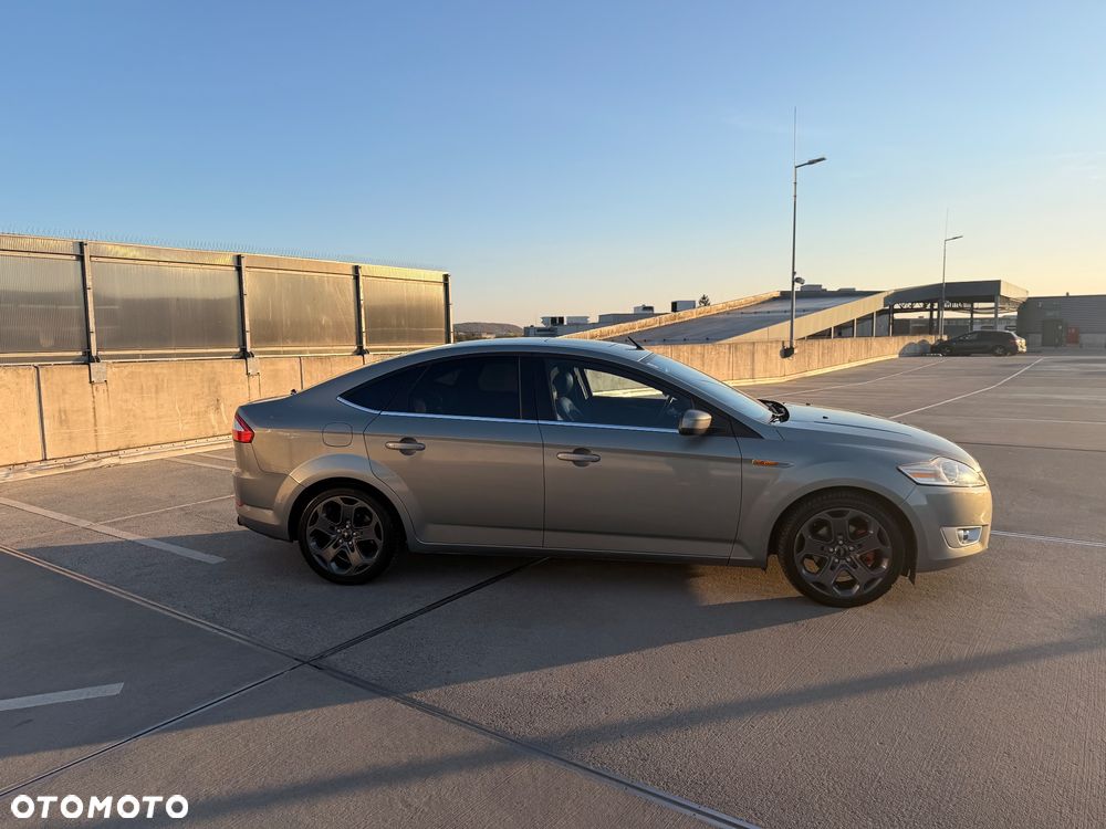 Ford Mondeo 2.5 Titanium S - 9