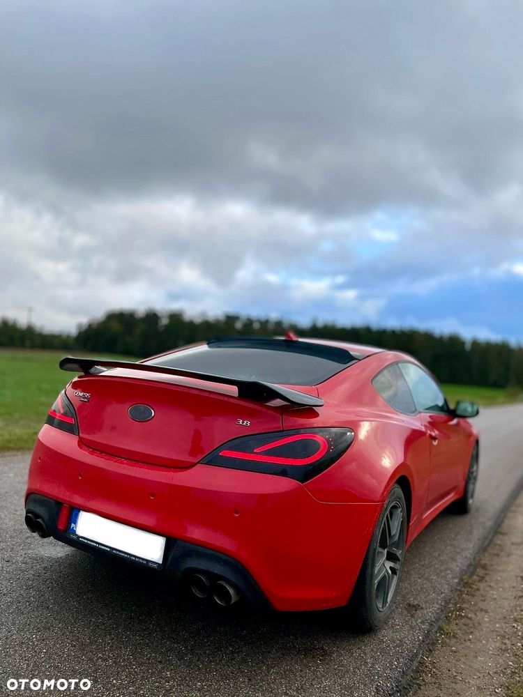 Hyundai Genesis Coupe 3.8 V6 Executive - 4