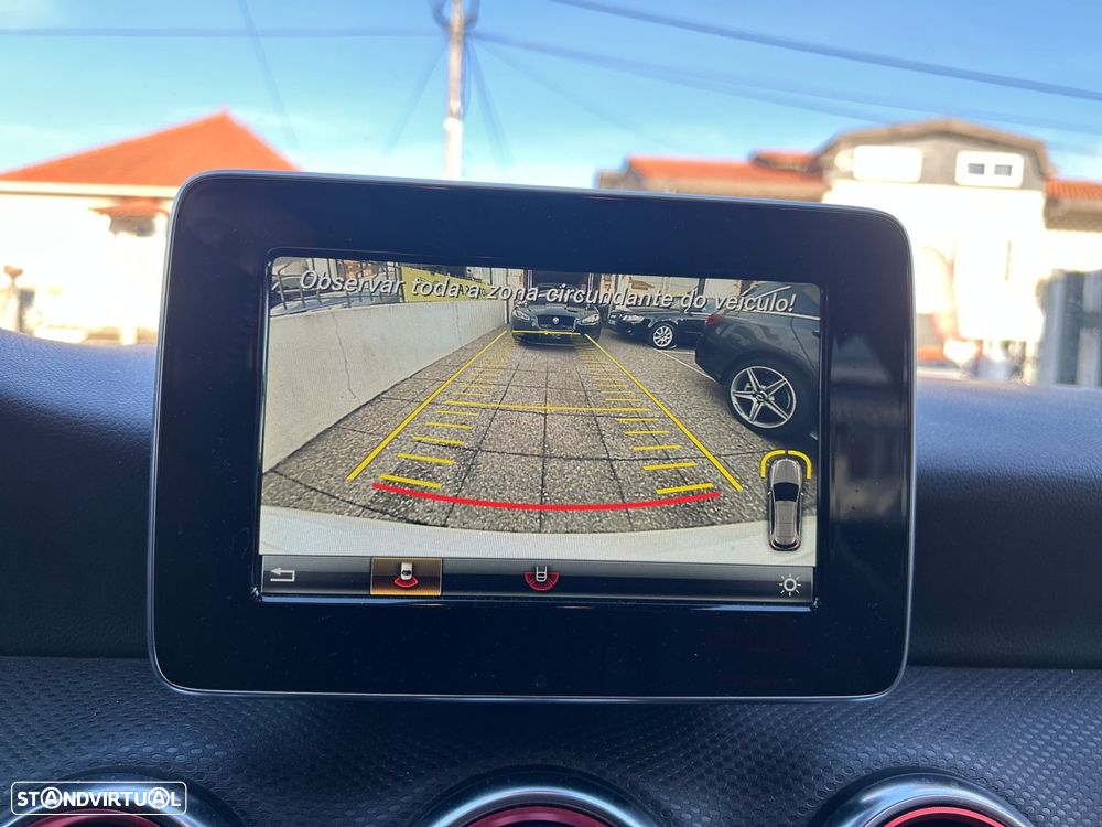 Mercedes-Benz A 180 d AMG Line - 27