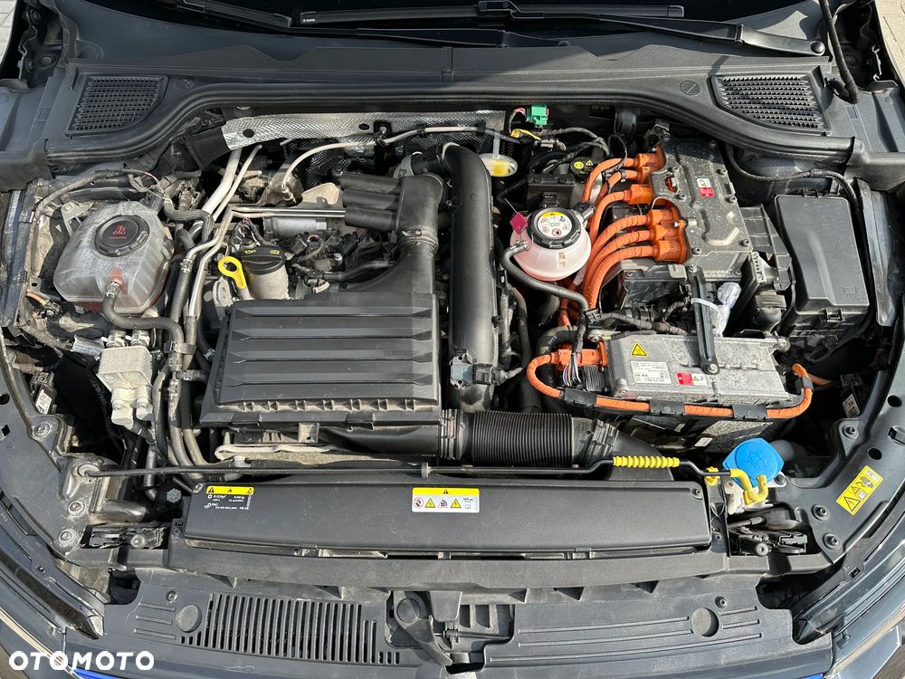 Volkswagen Golf - 31