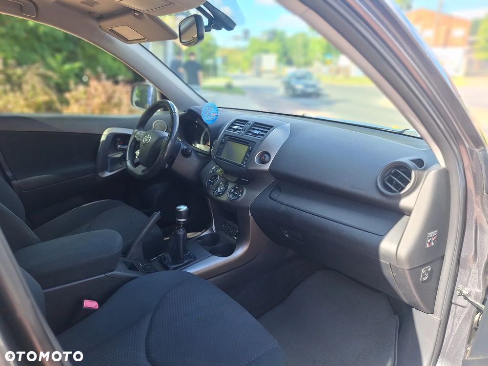 Toyota RAV4 2.2 D-4D 4x4 Comfort - 22