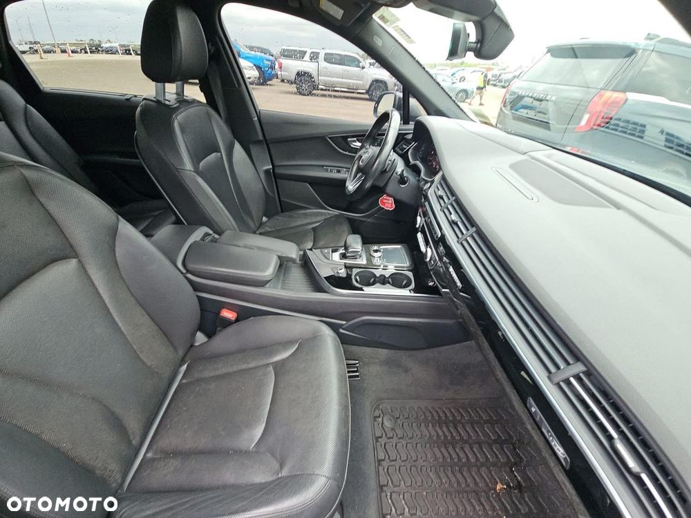 Audi Q7 3.0 TFSI Quattro Tiptronic - 10