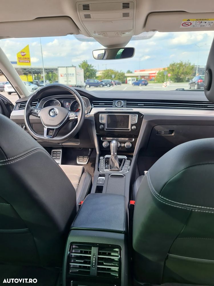 Volkswagen Passat 2.0 TDI DSG 4Motion Highline - 9